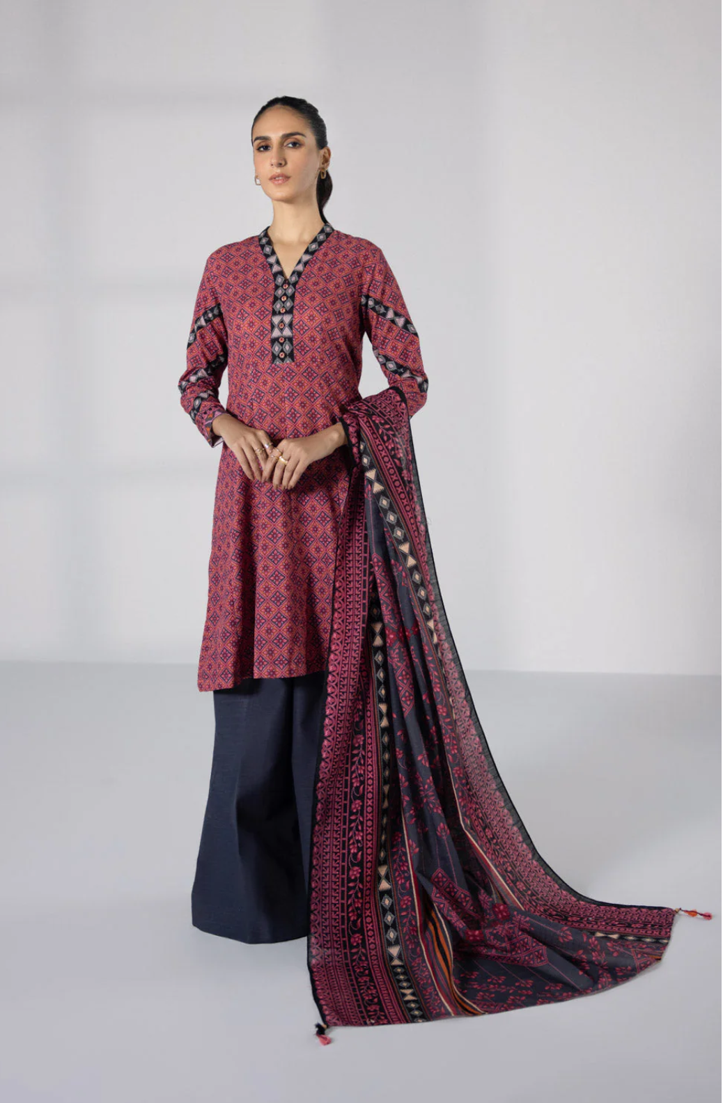 U3-DAYZ23V1-49WS Unstitched Printed Lawn Collection 2025